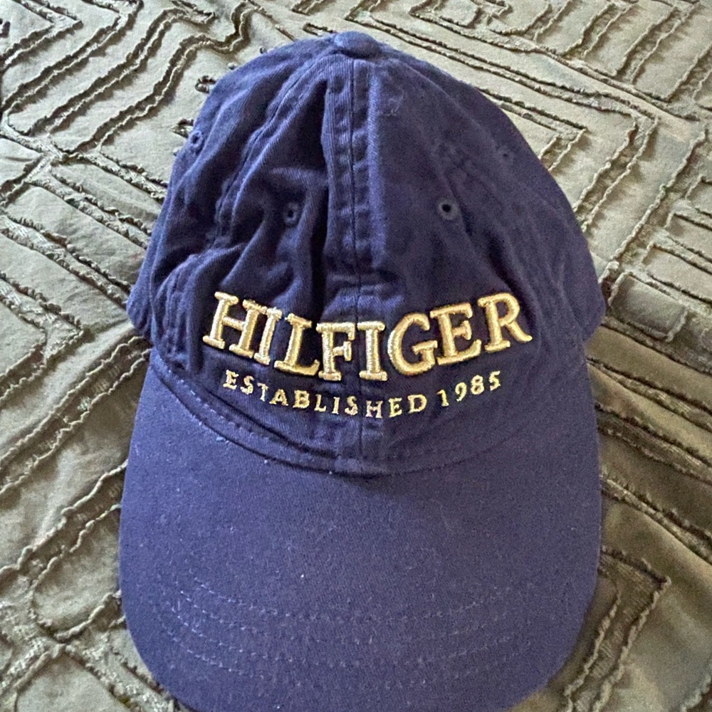 Tommy Hilfiger Navy Cap with Gold Embroidery
